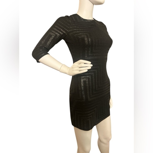 Marciano Black
Geometric Elegant  Bodycon Dress - Picture 3 of 7